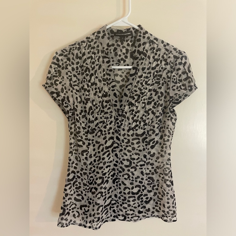 Cute button up Express Shirt size XS
